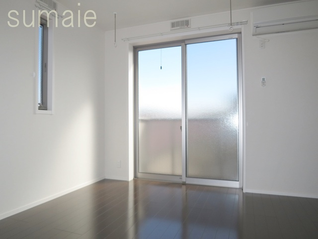 ラシーネ鎌倉の寝室|収納充実！5.5帖の洋室です♪