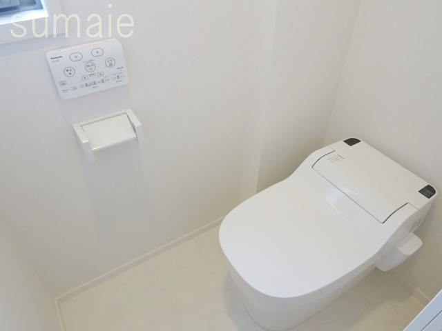 ラシーネ鎌倉のトイレ|温水洗浄便座機能が付いたトイレで快適です♪