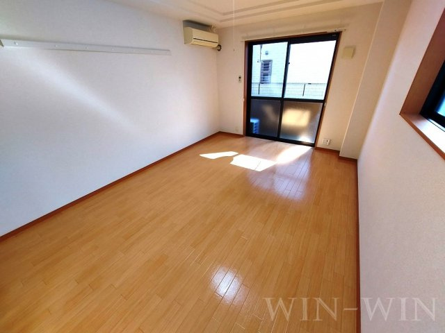 リヴェール小向の居間・リビング