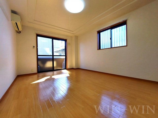 リヴェール小向の居間・リビング