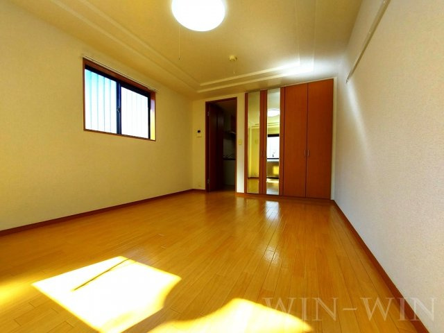 リヴェール小向の寝室