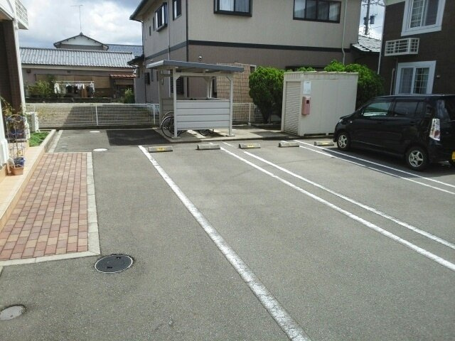 デンファレ　Ⅱの駐車場