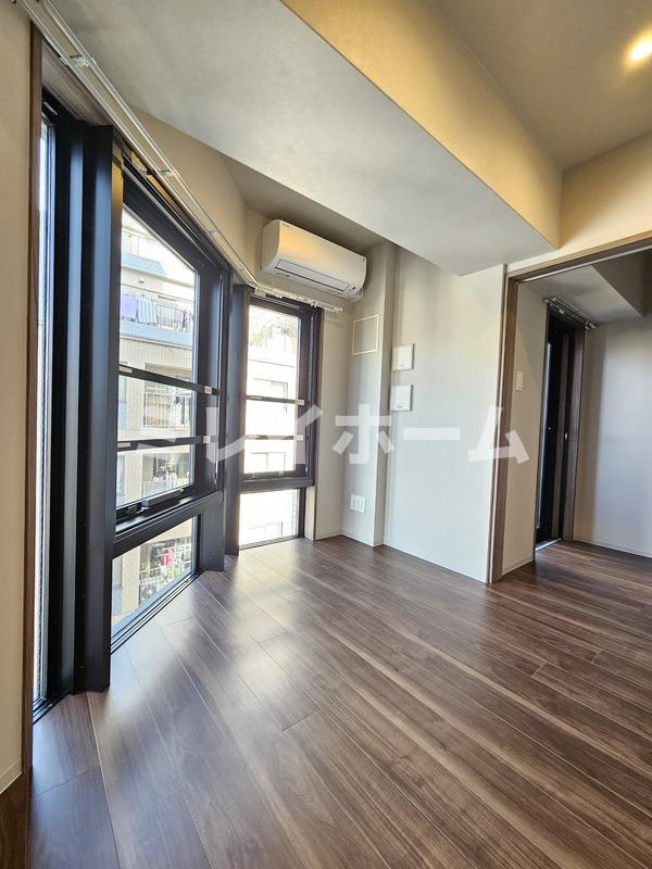 ディアレイシャス蒲田Ⅱの居間・リビング|同建物内、別のお部屋の参考写真になります。