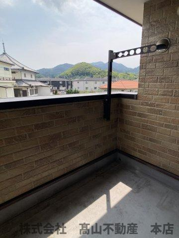遠賀郡岡垣町吉木西２丁目のアパートのバルコニー