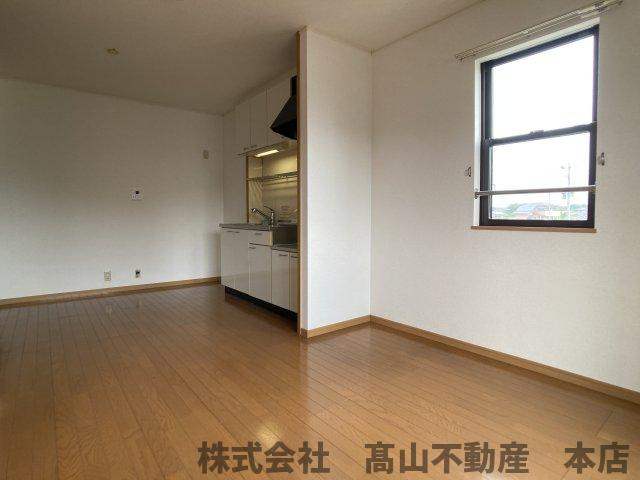 遠賀郡岡垣町吉木西２丁目のアパートの居間・リビング