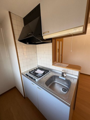 ユウメイトビルのキッチン|お料理しやすいキッチンです