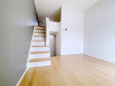 【居間・リビング】 | プレンフルⅢ【名古屋市賃貸・ネット無料】