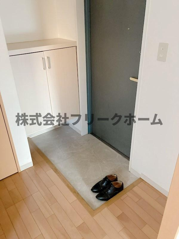 ラピス小金井の玄関