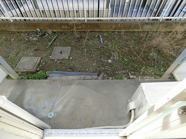 ジュネパレス新松戸第１１のバルコニー