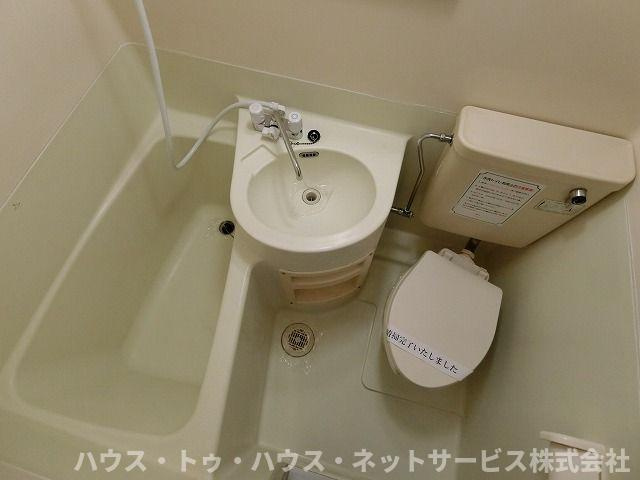 ジュネパレス新松戸第１１の洗面所