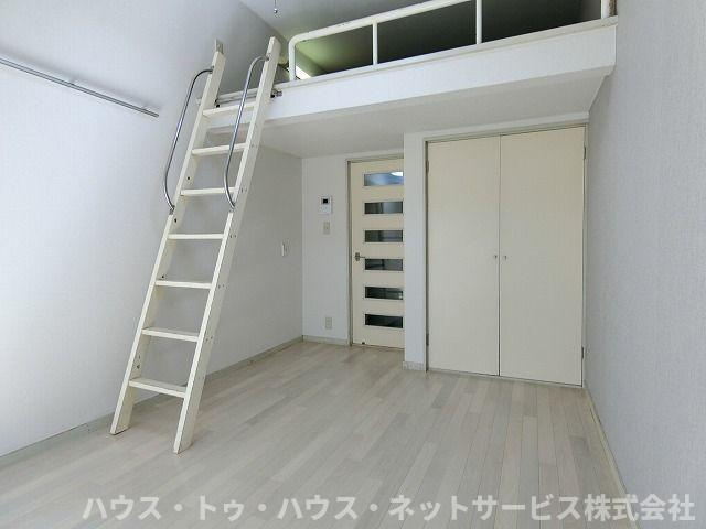 ジュネパレス新松戸第１１の洋室