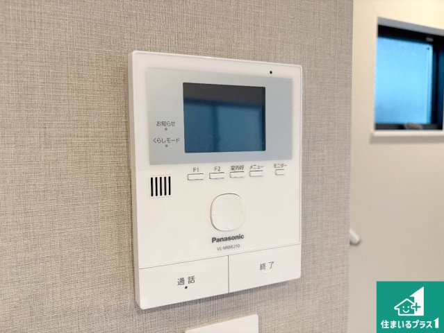■枚方市出口　新築一戸建ての防犯設備|カラーモニターインターホン！声だけでなく来訪者の姿や顔がモニターで確認できるので、小さなお子様がいらっしゃるご家庭でも安心できます！
