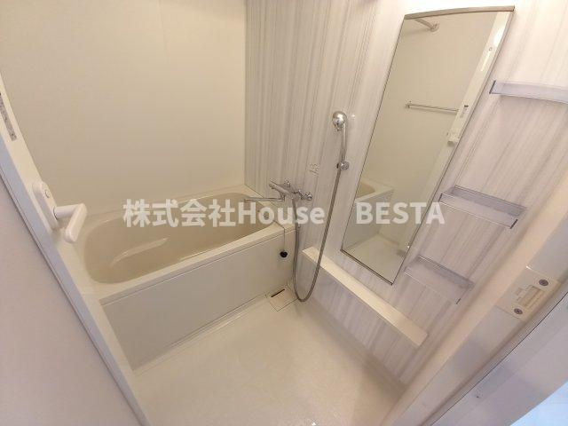 ボンニー元町の浴室