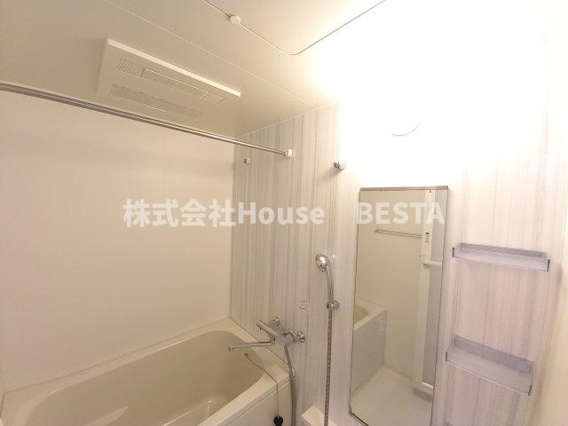 ボンニー元町の浴室