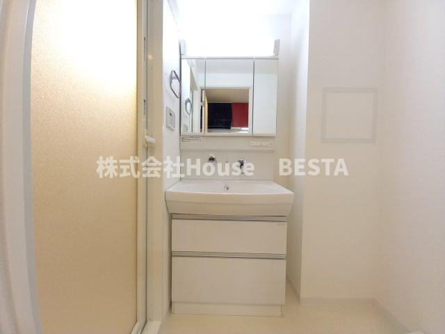 ボンニー元町の独立洗面台