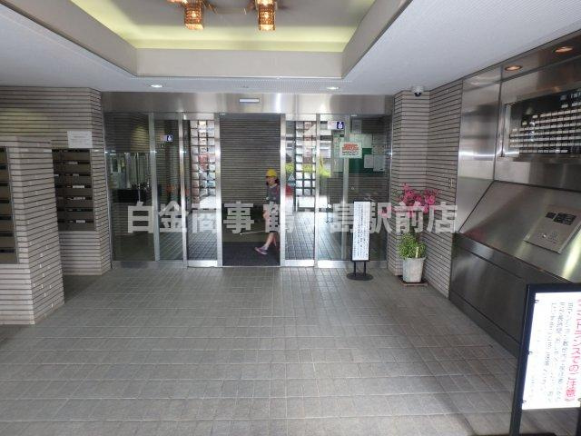 ライオンズガーデン若葉のエントランス