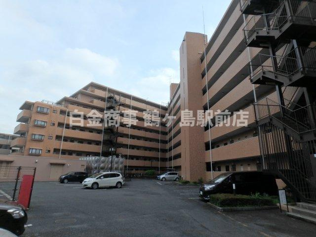 ライオンズガーデン若葉の駐車場