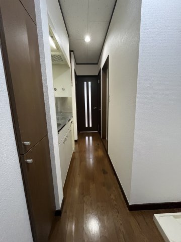 中央ハイツの玄関