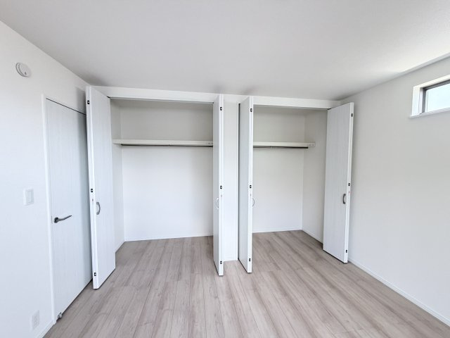ハートフルタウン渋川市石原348番　B号棟の収納|2階洋室1収納です