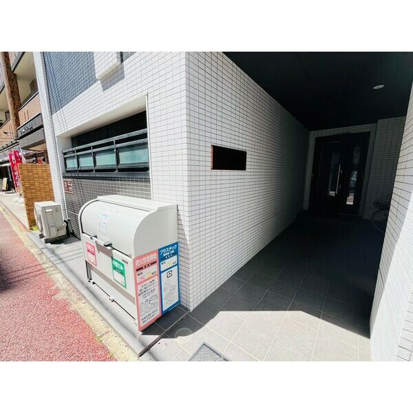 La Verite ノムラⅡ　名古屋市賃貸　仲介手数料無料のエントランス