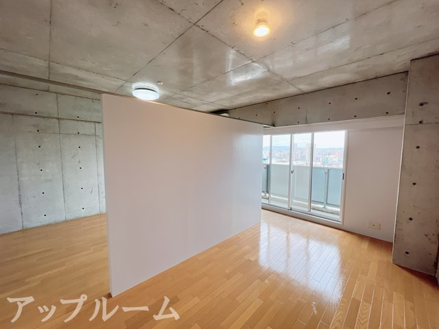 liberal　(リベラル)の居間・リビング