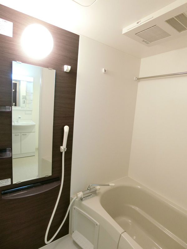 リブリ・武蔵小金井の浴室