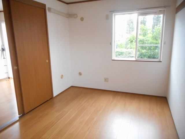 なでしこの洋室