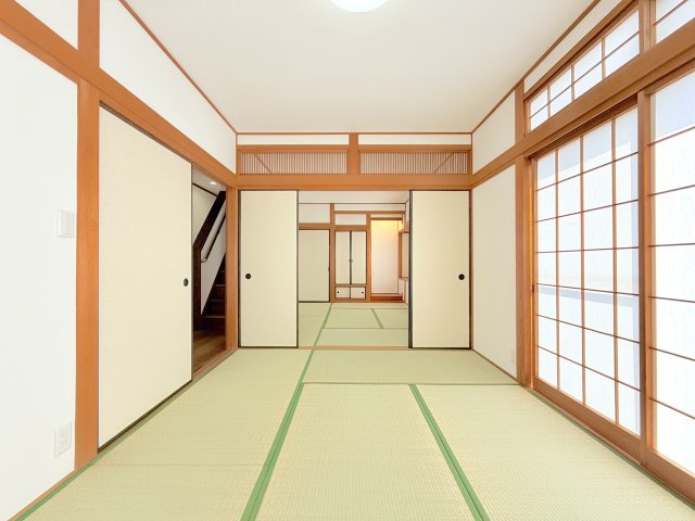 久原戸建ての和室