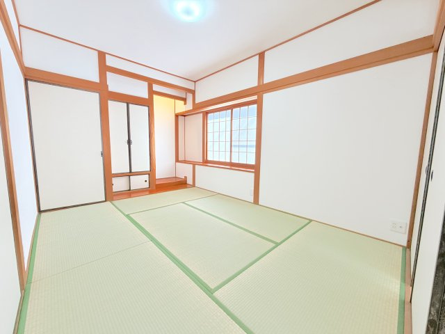 久原戸建ての和室