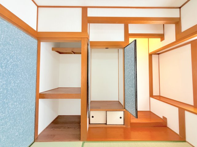久原戸建ての収納