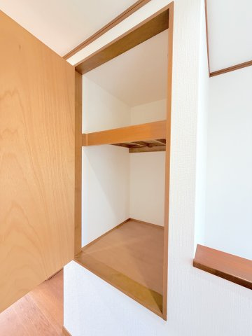 久原戸建ての収納