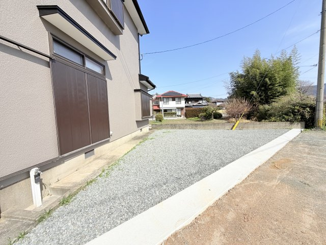 久原戸建ての駐車場