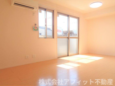 【居間・リビング】 | ソレーユ池田