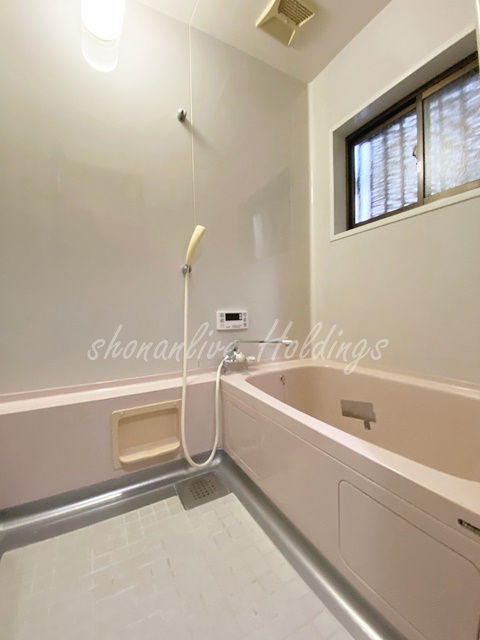 平塚市袖ケ浜の一戸建ての浴室