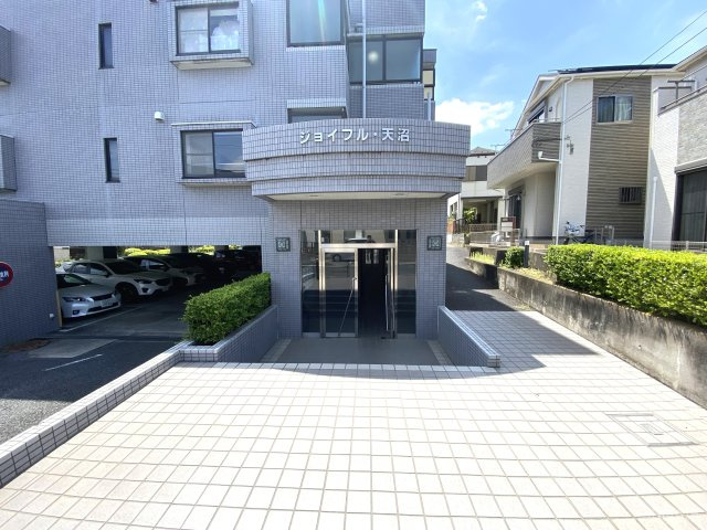 ジョイフル天沼のエントランス|建物入り口。