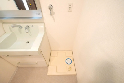 【設備】 | BRAVI南堀江 | 洗濯機置き場です