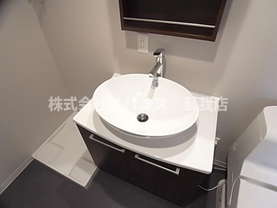 【独立洗面台】 | アンビエンテ千葉WEST館 | 独立洗面台あり、毎朝おしゃれに忙しい女性の方におすすめです