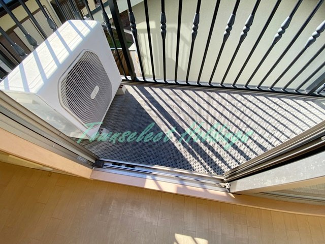 茅ヶ崎市浜竹２丁目のアパートのバルコニー