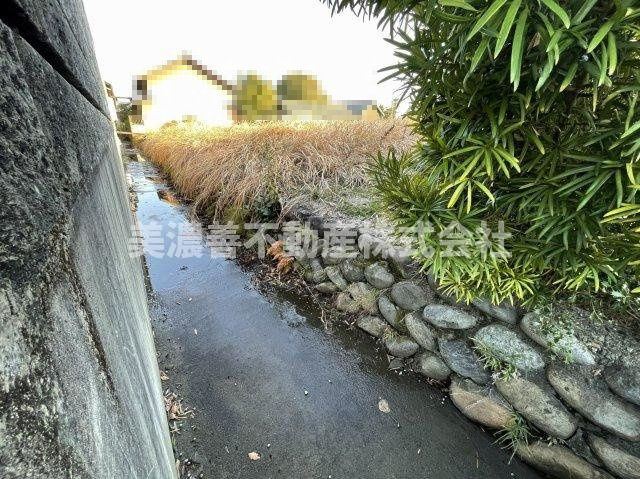 ６６４２４　岐阜市領下土地の周辺