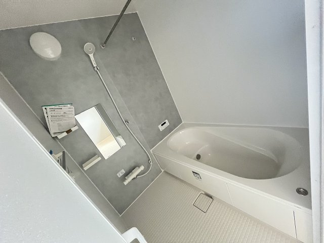 【内装】 | 福岡市南区鶴田1丁目1期　5号棟（全2棟）【仲介手数料無料・0円】 | 施工例。浴室です。施工例は完成時と異なる場合があります。