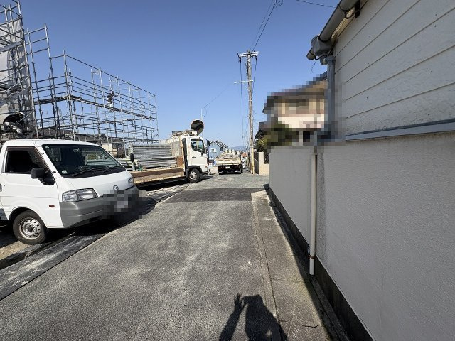 【その他】 | 福岡市南区鶴田1丁目1期　5号棟（全2棟）【仲介手数料無料・0円】 | 現地写真。前面道路です。