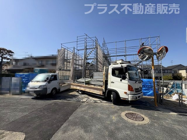 【外観】 | 福岡市南区鶴田1丁目1期　5号棟（全2棟）【仲介手数料無料・0円】 | 現地写真。プラス不動産販売なら、現場の全ての棟をまとめてご見学頂けます。