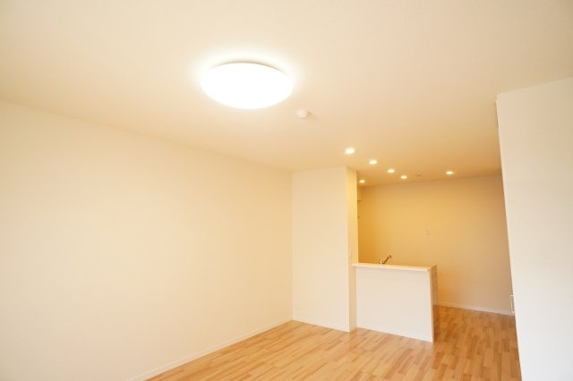 Crystal　S（クリスタル　エス）の居間・リビング