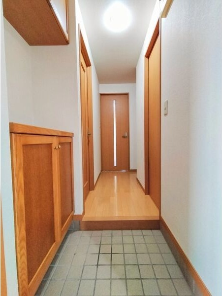 アットスマイルAの玄関