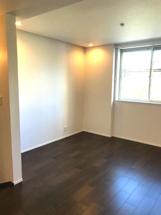 新城２丁目 築浅中古戸建の洋室