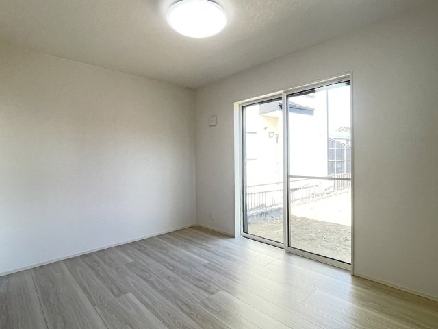 【洋室】 | 鈴鹿市肥田町