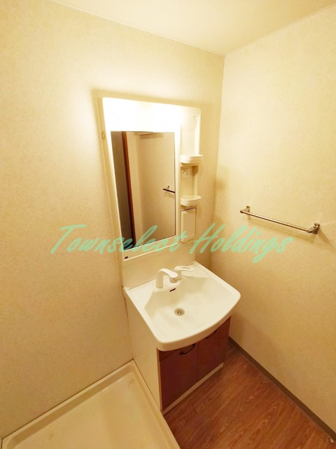 ナーサリー湘南の洗面所|明るい洗面所です