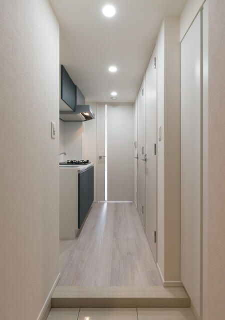 エストゥルース両国の玄関