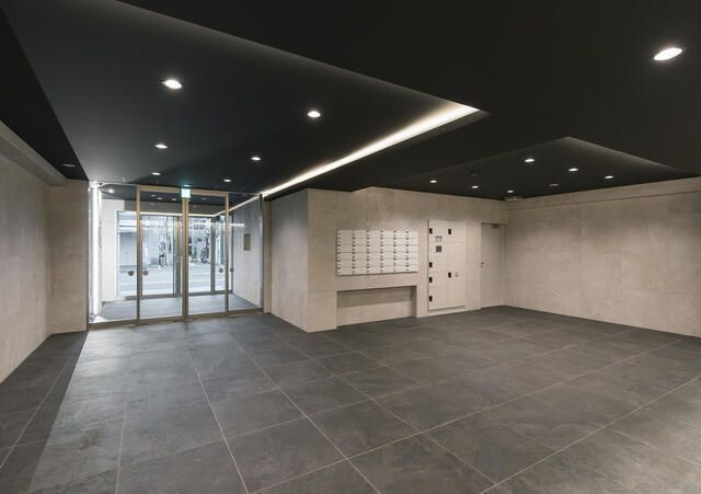 エストゥルース両国のロビー