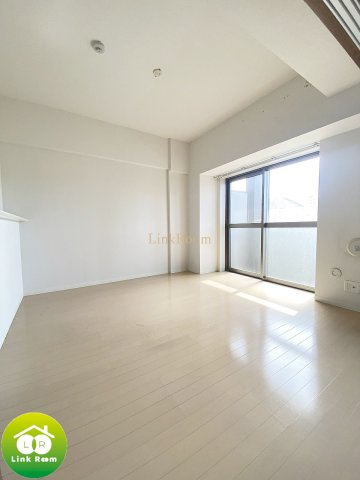 チェスナット西大島の居間・リビング